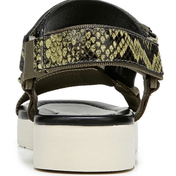 Vince Carver Leather Snake Embossed Sandal🐍💚 - Picture 2 of 4